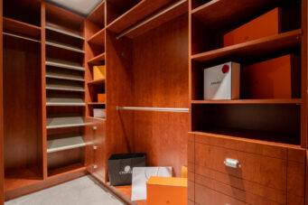 CUSTOM GORGEOUS HOME WITH PANORAMIC VIEW -- 2291 Orchard Ln, West Vancouver